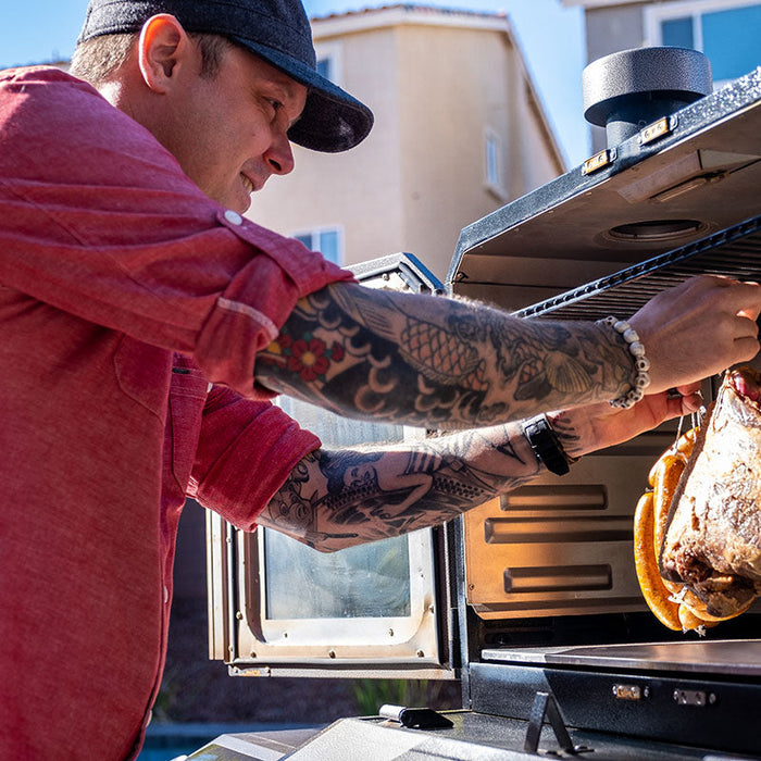 How to use the Lockhart's Upper Smoke Cabinet